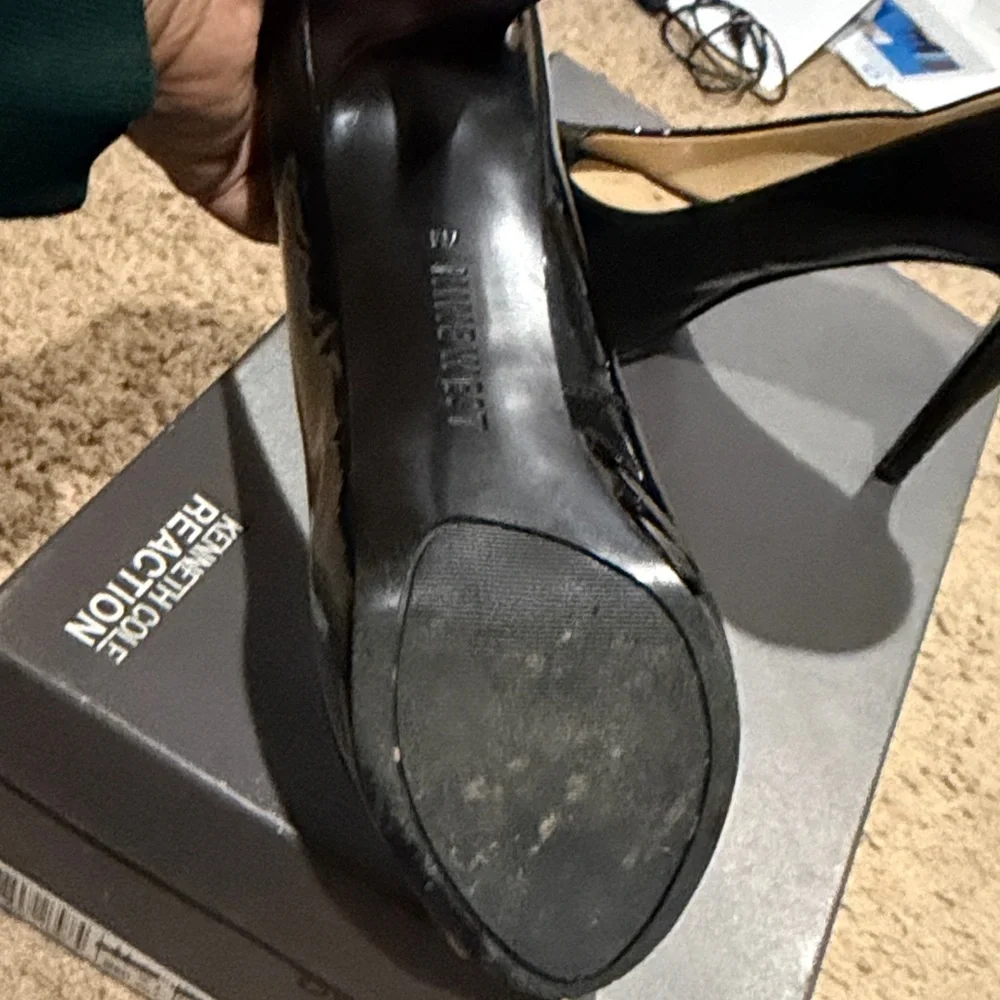 Nine West Glossy Black Peep Toe Heels - Picture 5 of 11
